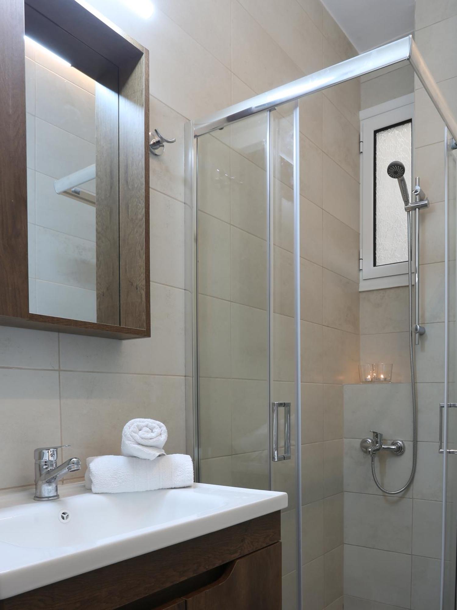 Nostos Luxury Apartment-Perfect Hospitality เทสซาโลนิกิ ภายนอก รูปภาพ